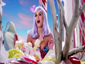 Katy Perry California Gurls (feat Snoop Dogg)
